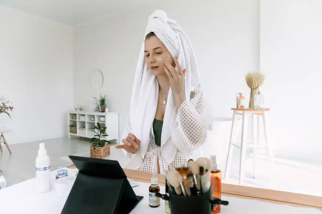 Quels sont les effets des crèmes à base d’acide hyaluronique sur la peau ?