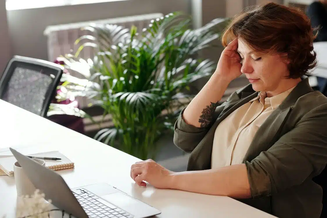 Comment soulager rapidement un mal de tête chez un adulte ?