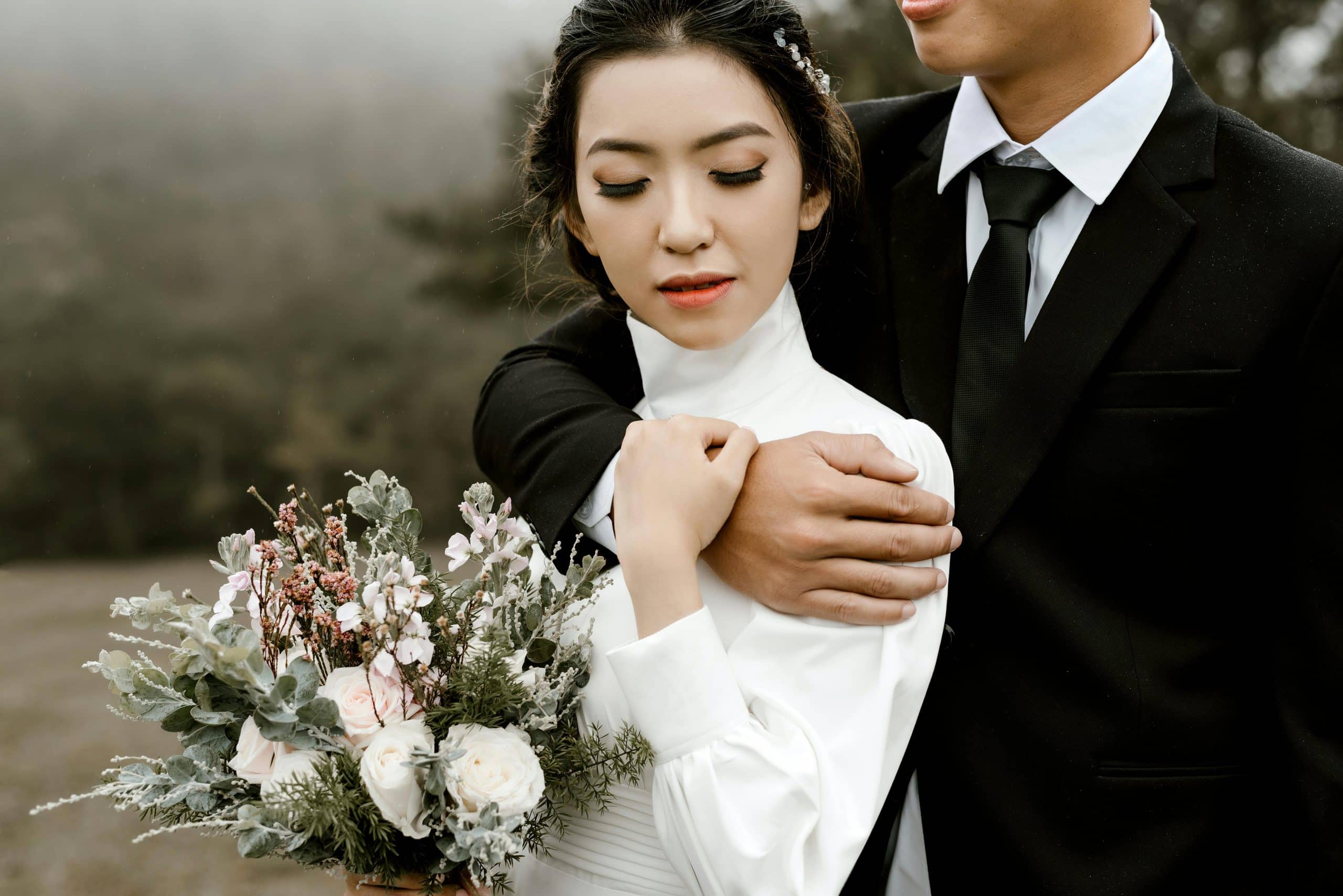 La chemise idéale pour le mariage : découvrez les détails qui font toute la différence