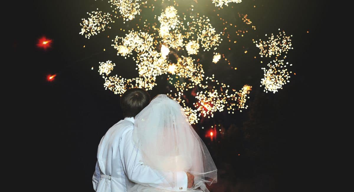 Pourquoi animer son mariage avec un feu d’artifice privé ?