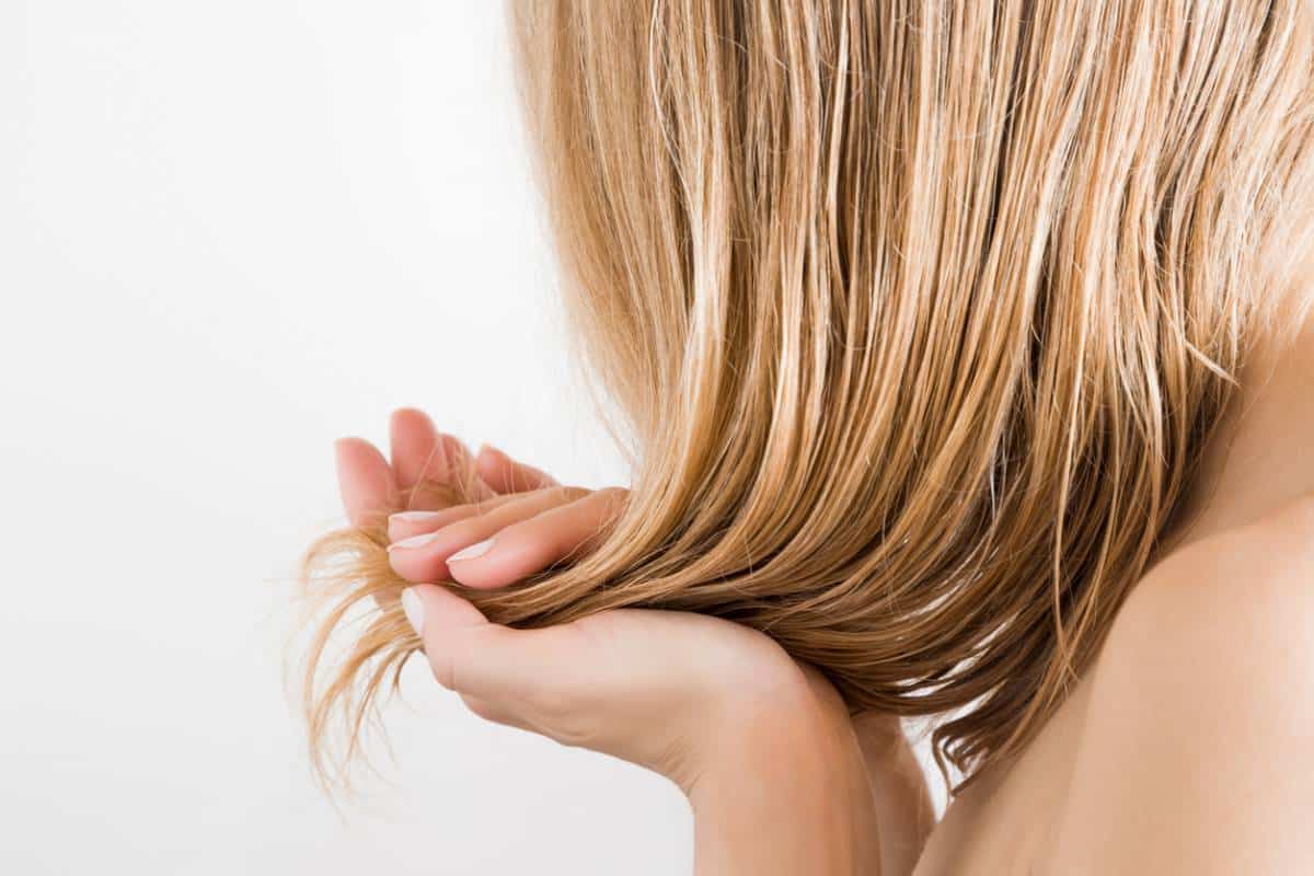 4 astuces efficaces pour favoriser la pousse de vos cheveux