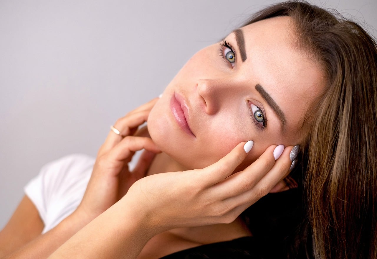 Pourquoi la peau vieillit et comment préserver une peau jeune et éclatante ?