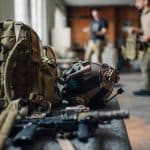 Comment reconnaître une réplique airsoft adaptée aux reconstitutions historiques ?