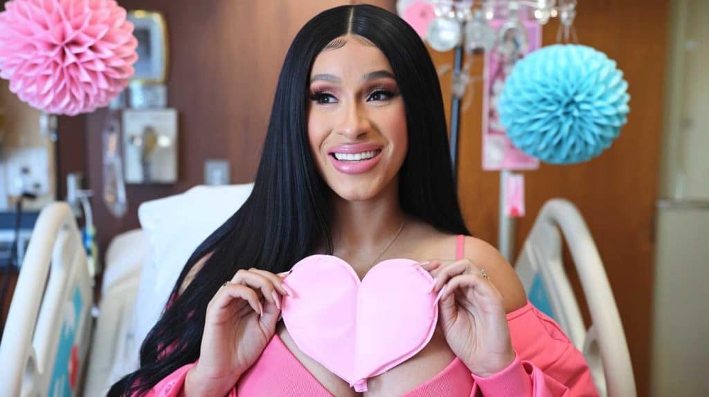 Cardi B rayonne de bonheur : elle annonce la naissance de son quatri&egrave;me enfant
