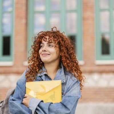 Parcoursup trop opaque, envie de vous bâtir un profil international  ? Faites vos études en Espagne