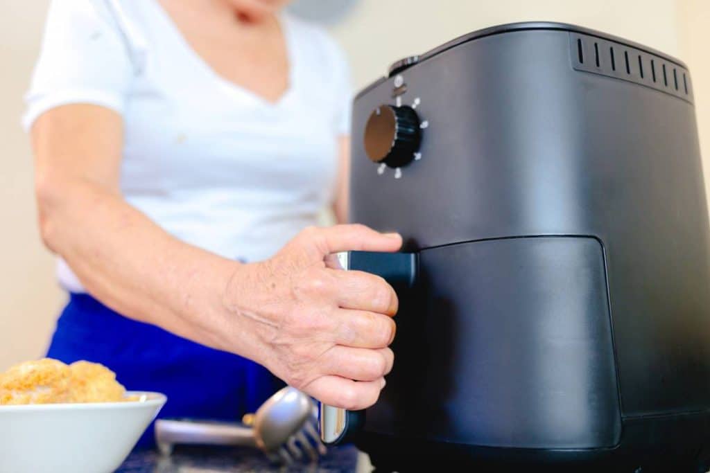 Choisir un airfryer sans se tromper : les crit&egrave;res qui changent tout