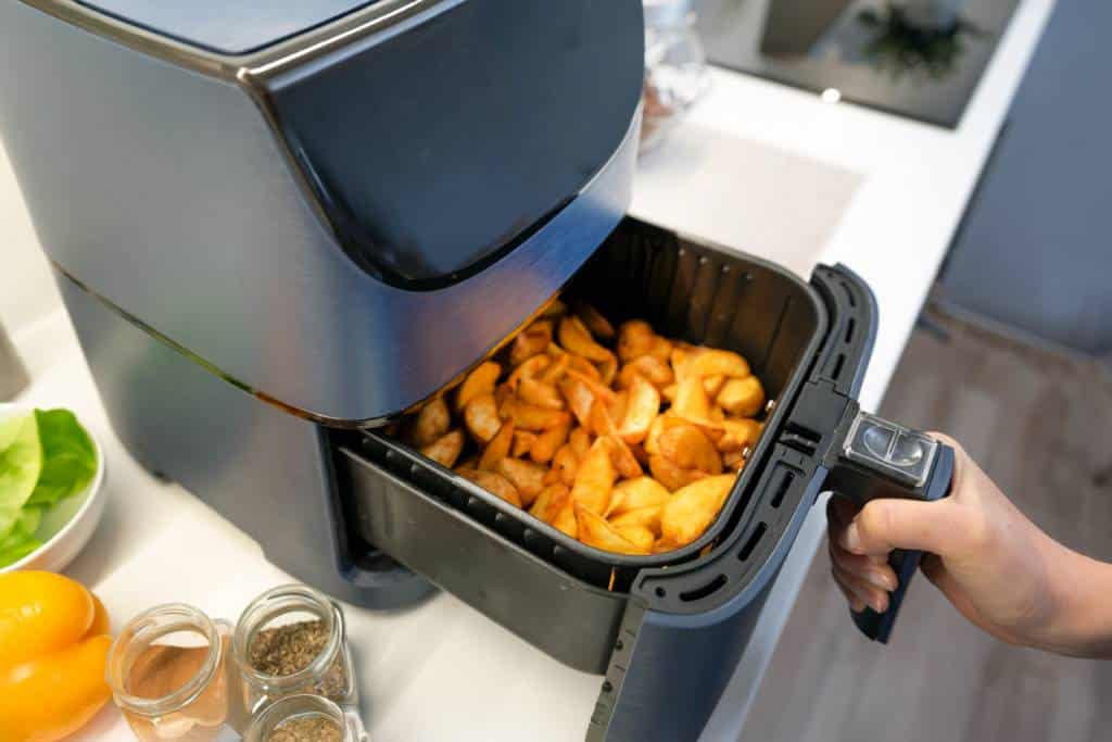Choisir un airfryer sans se tromper : les crit&egrave;res qui changent tout