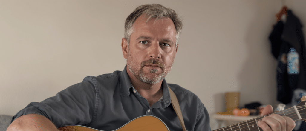 V&eacute;ronique Sanson : d&eacute;couvrez Christopher Stills, son fils musicien et artiste engag&eacute;