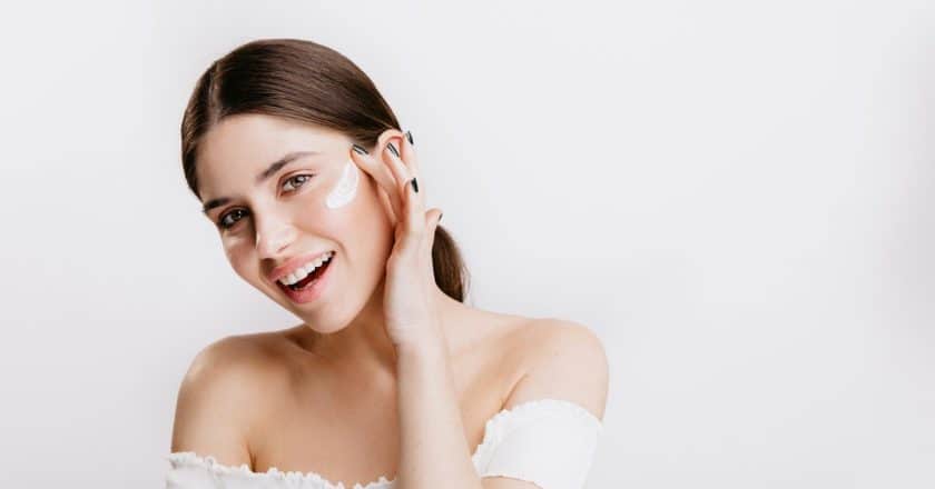 Comment Calecim Professional interagit avec le microneedling pour améliorer les résultats cliniques ?