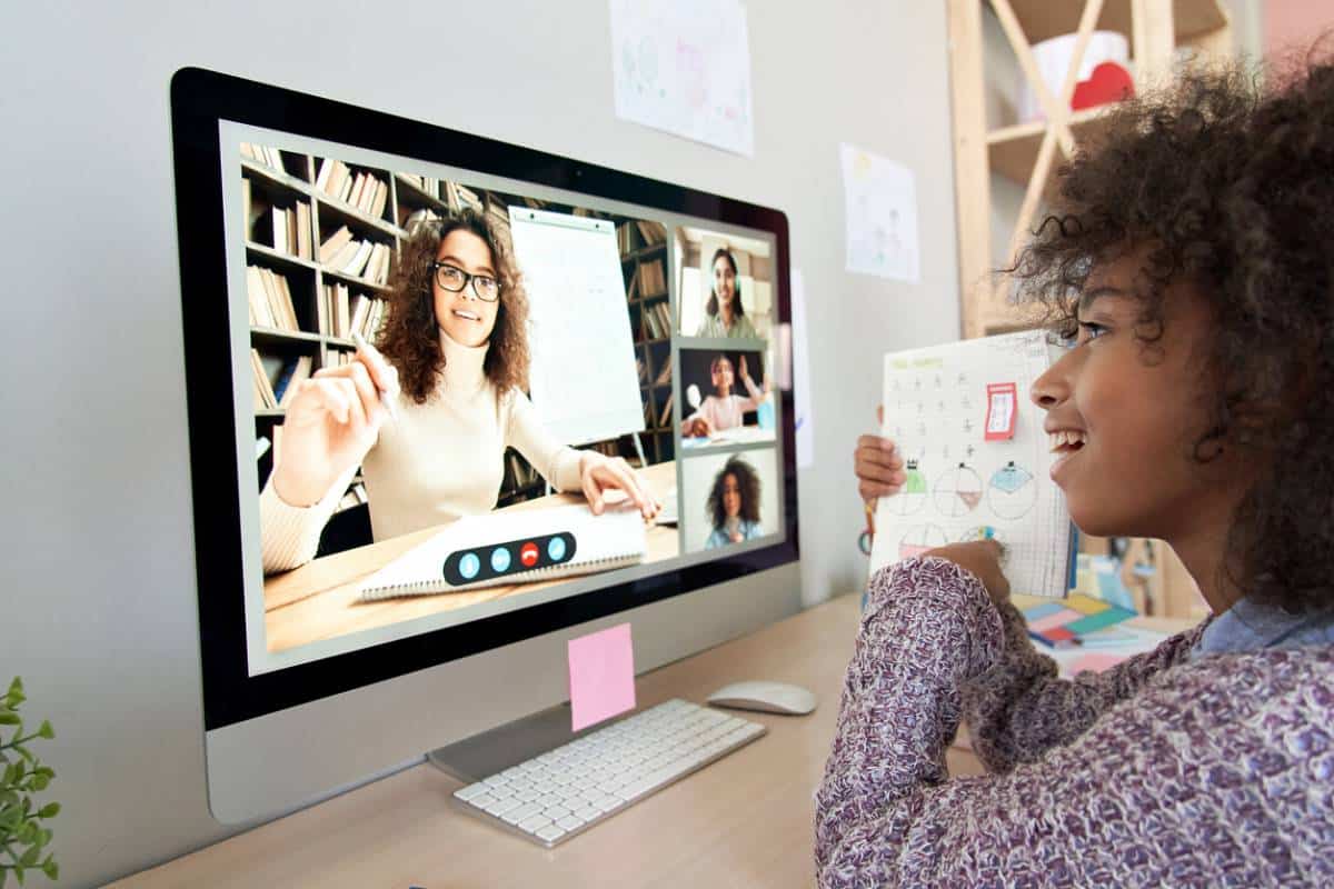 Cours particuliers en ligne du coll&egrave;ge au lyc&eacute;e : progressez &agrave; votre rythme !