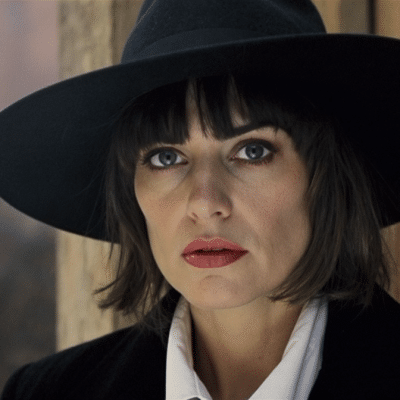Isabella Blow : l’énigmatique muse de la mode qui a propulsé Alexander McQueen au sommet